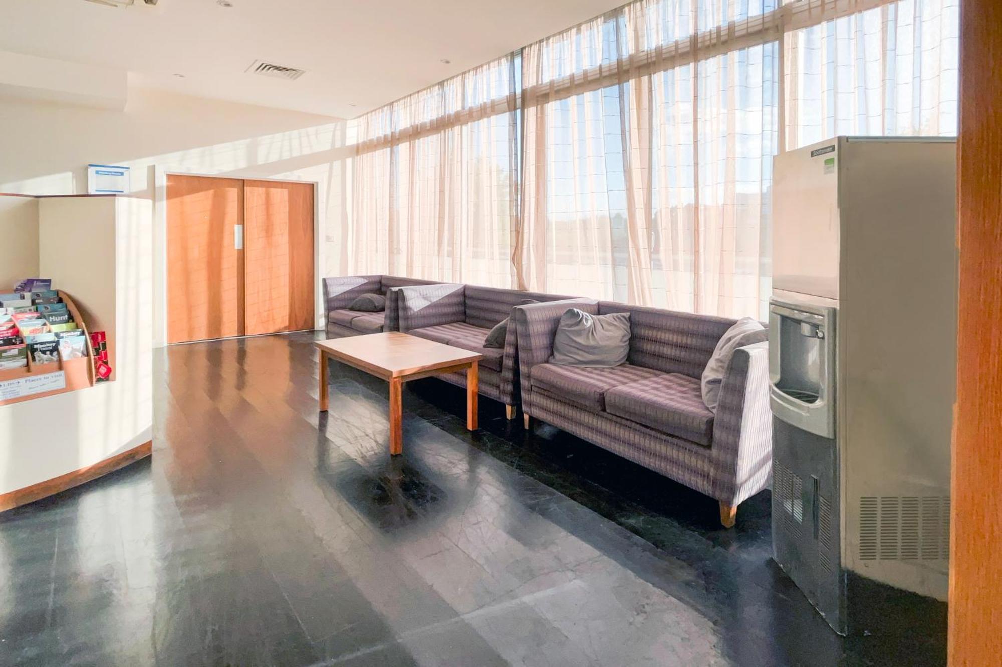 Belvilla Crewe City Centre Hotel Lifestyle Εξωτερικό φωτογραφία