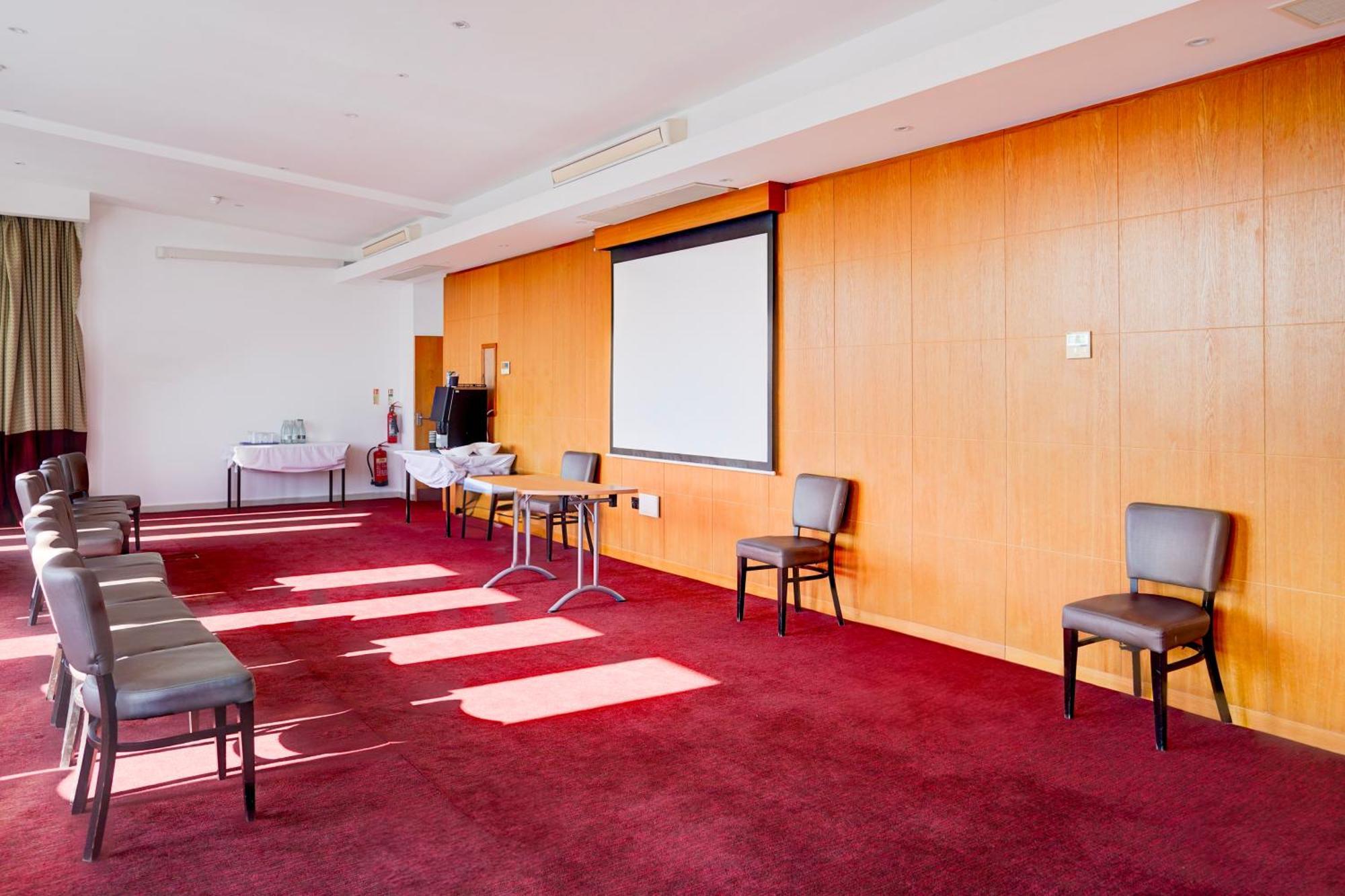 Belvilla Crewe City Centre Hotel Lifestyle Εξωτερικό φωτογραφία